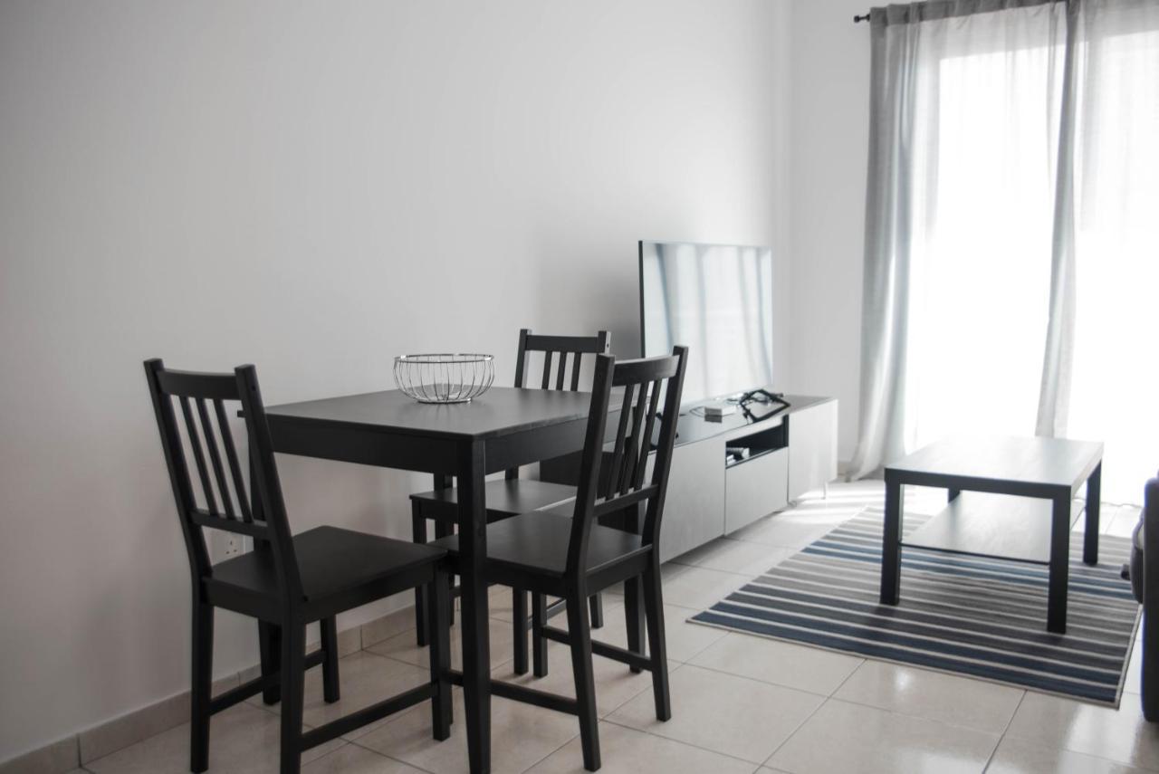 Renovated One Bedroom Apartment In Paphos With Pool Экстерьер фото